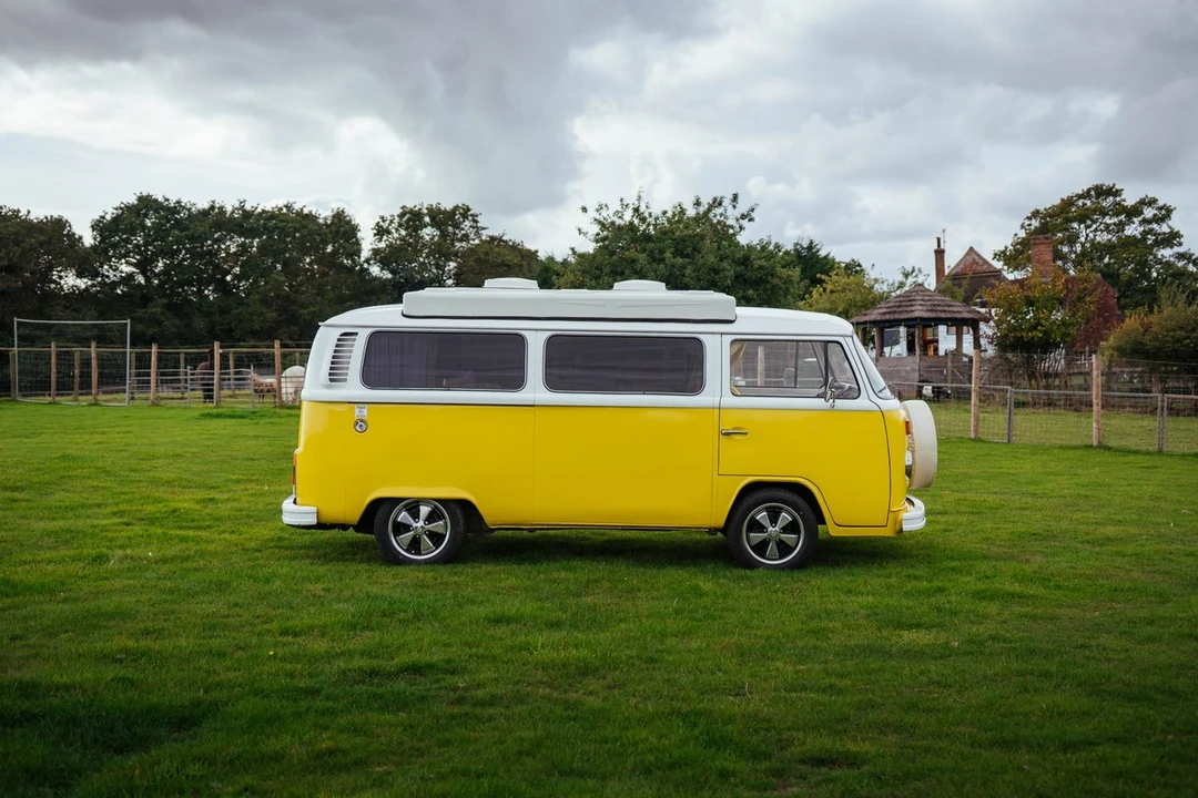1972 Volkswagen Bay-Window Camper - Image 9 of 30