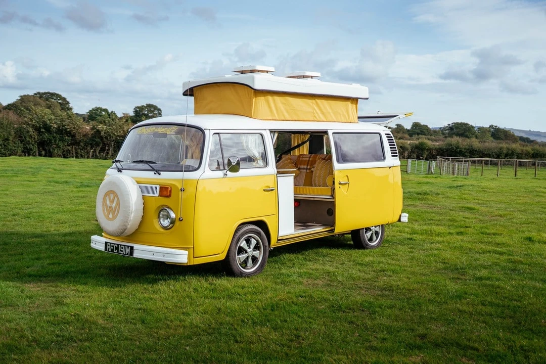 1972 Volkswagen Bay-Window Camper - Image 20 of 30