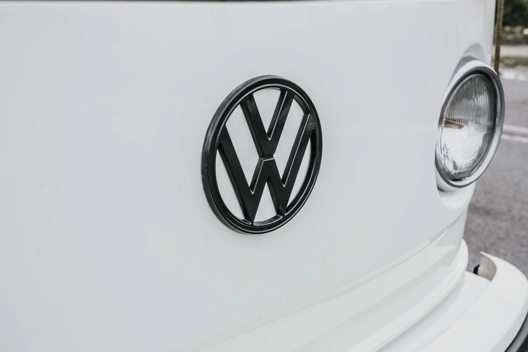 1974 Volkswagen Bay-Window Bus - Image 16 of 31