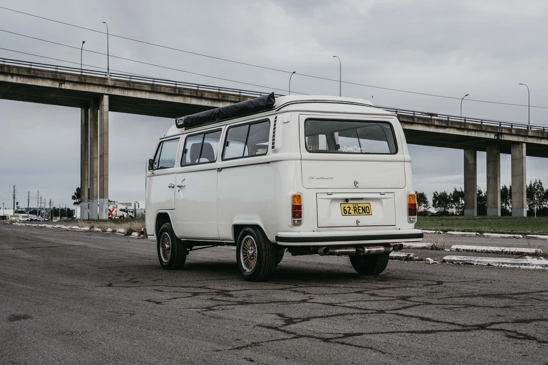 1974 Volkswagen Bay-Window Bus - Image 7 of 31