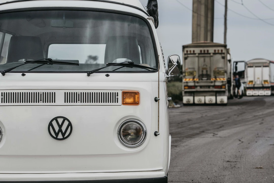 1974 Volkswagen Bay-Window Bus - Image 24 of 31