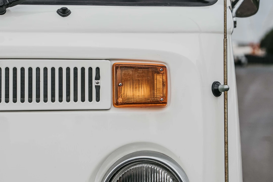 1974 Volkswagen Bay-Window Bus - Image 29 of 31