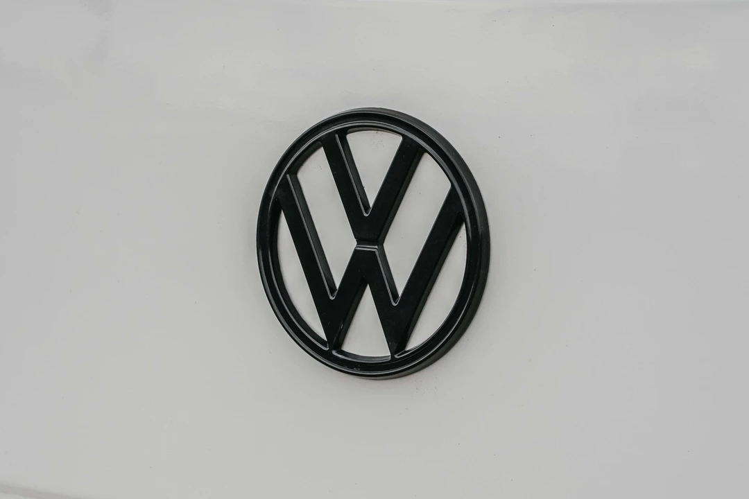 1974 Volkswagen Bay-Window Bus - Image 31 of 31