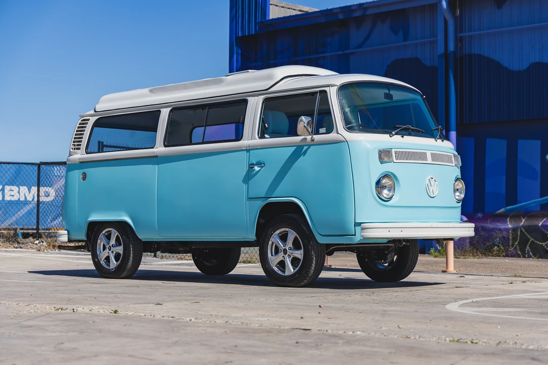 1974 Volkswagen Bay-Window Bus - Image 25 of 31