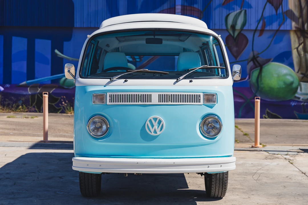 1974 Volkswagen Bay-Window Bus - Image 2 of 31