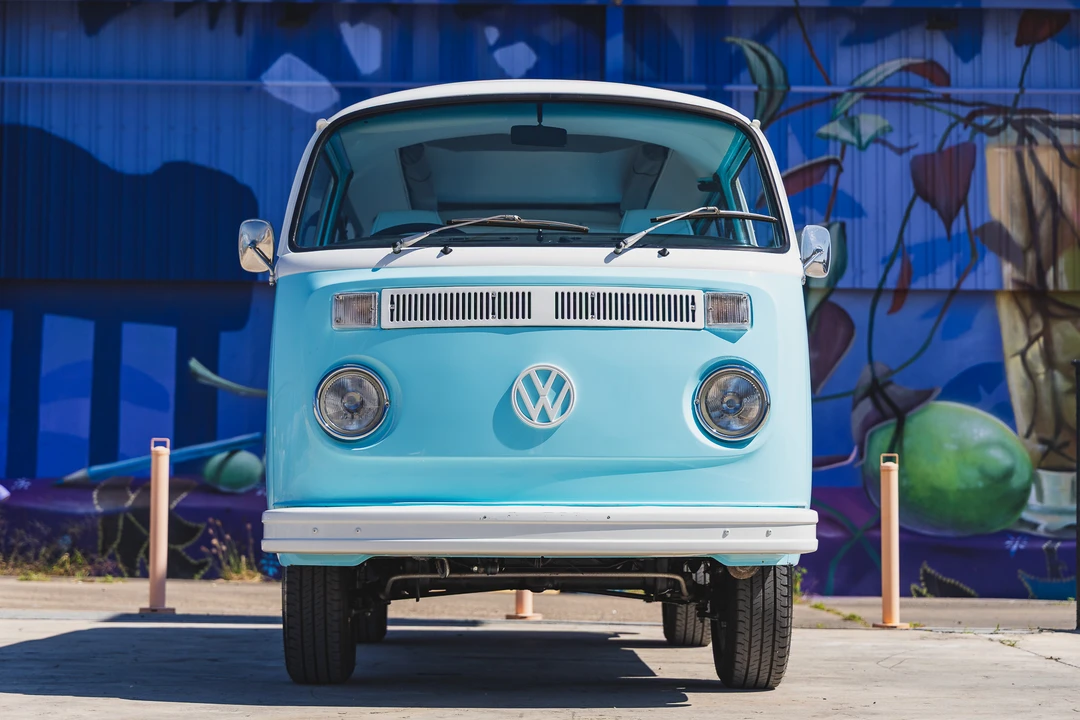 1974 Volkswagen Bay-Window Bus - Image 18 of 31