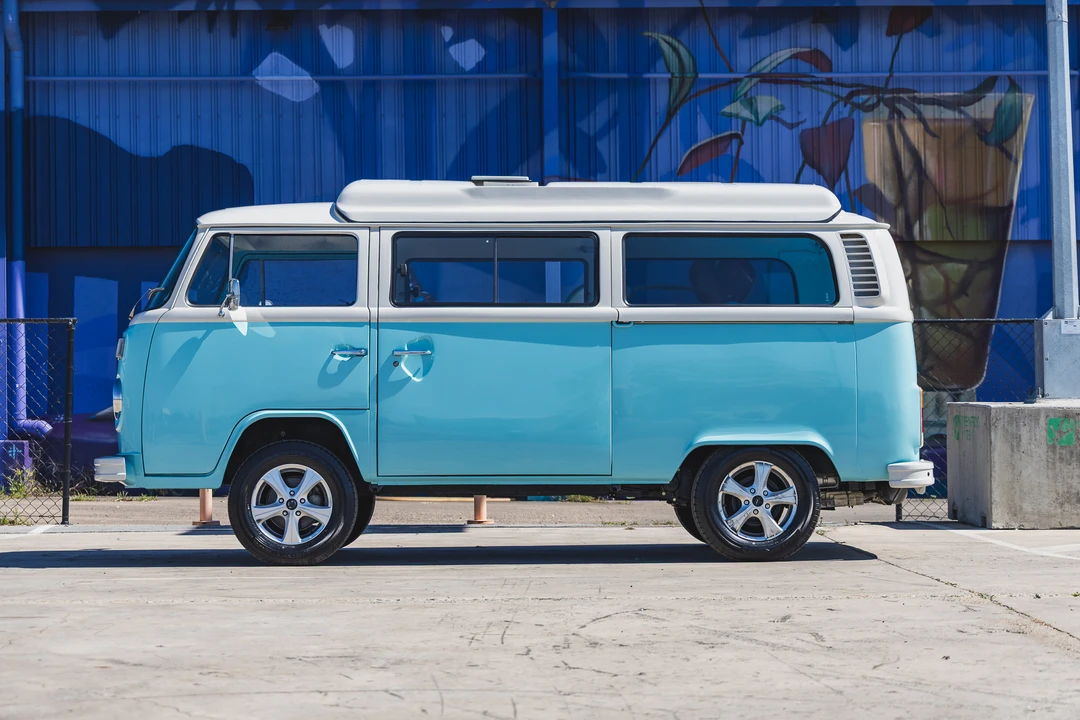 1974 Volkswagen Bay-Window Bus - Image 20 of 31