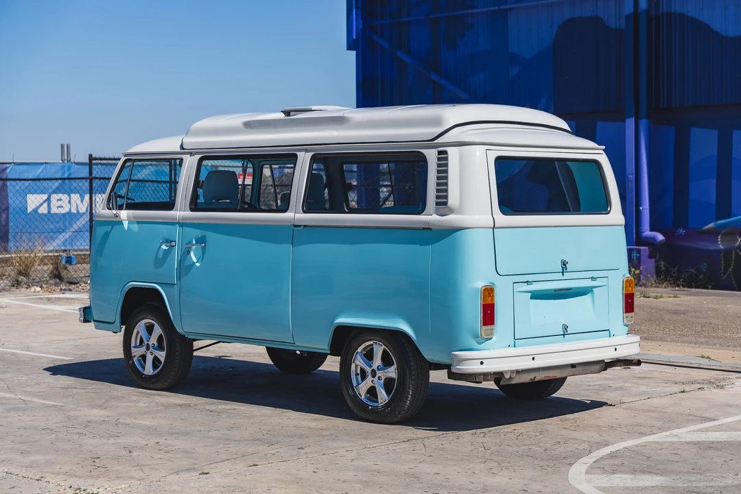 1974 Volkswagen Bay-Window Bus - Image 5 of 31