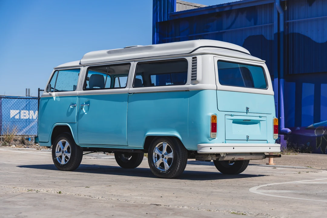 1974 Volkswagen Bay-Window Bus - Image 21 of 31