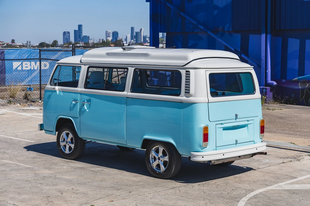 1974 Volkswagen Bay-Window Bus - Image 13 of 31