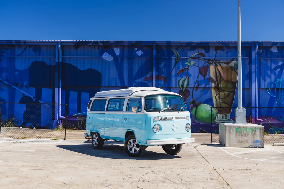 1974 Volkswagen Bay-Window Bus - Image 29 of 31