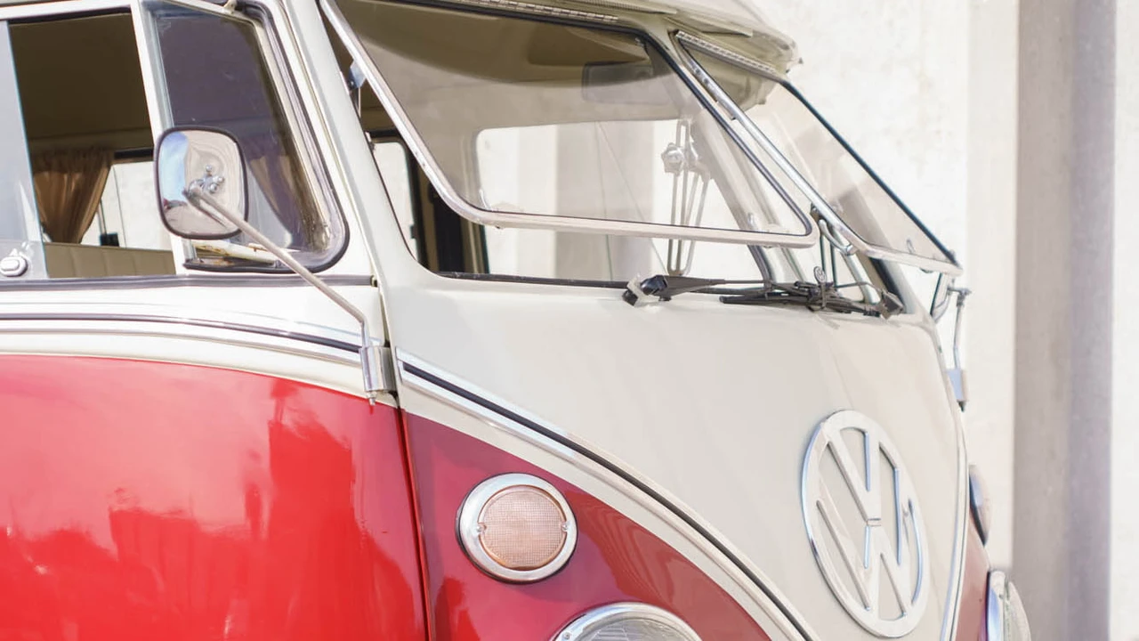 1974 Volkswagen Split-Window Bus - Image 14 of 21