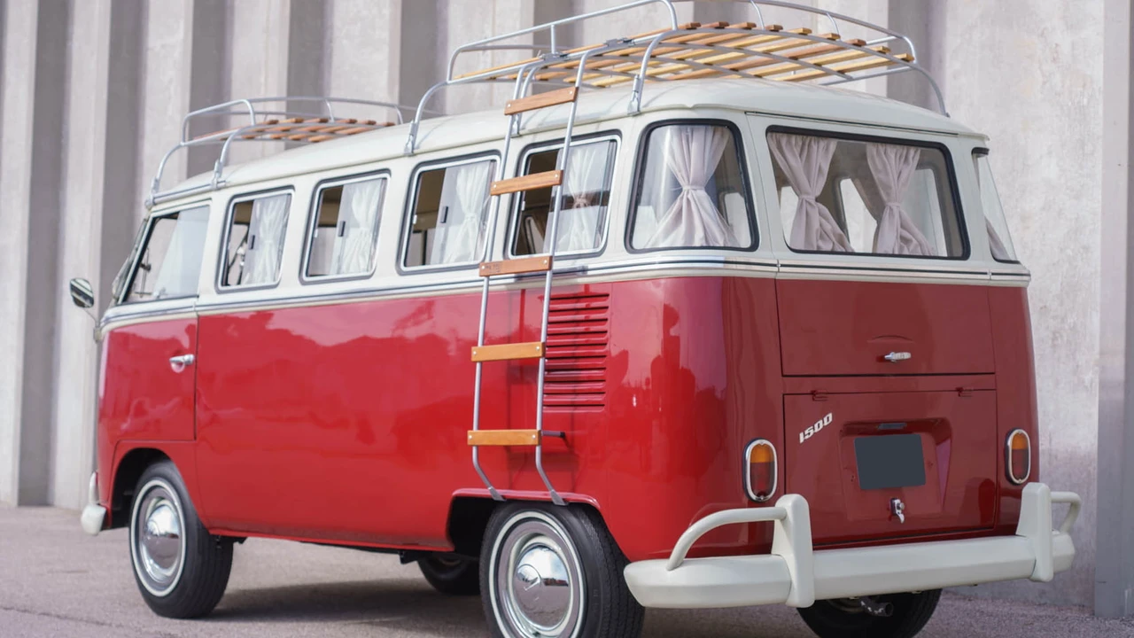 1974 Volkswagen Split-Window Bus - Image 18 of 21