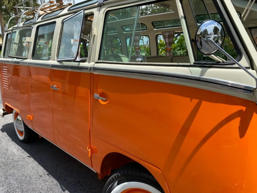 1974 Volkswagen Bay-Window Bus - Image 20 of 31