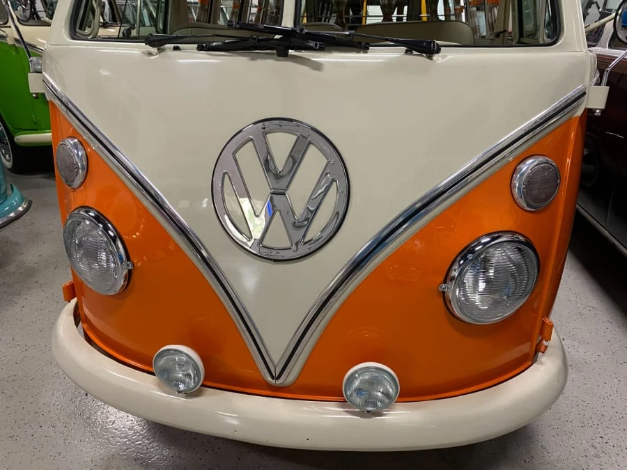 1974 Volkswagen Bay-Window Bus - Image 4 of 31