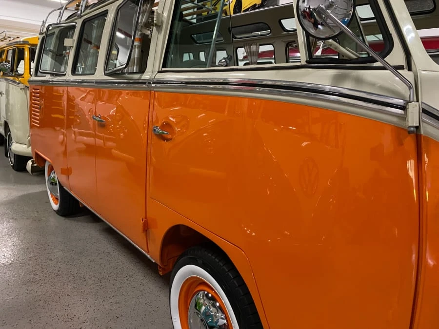 1974 Volkswagen Bay-Window Bus - Image 28 of 31