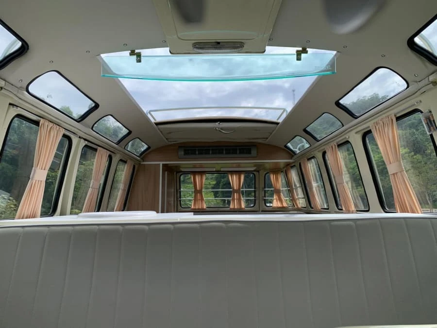 1974 Volkswagen Bay-Window Bus - Image 8 of 29