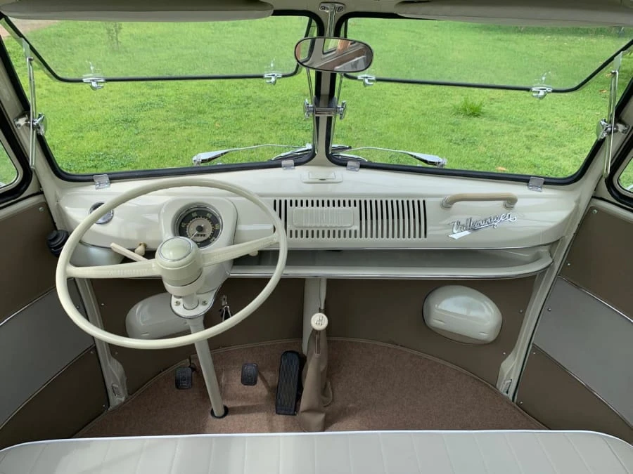1974 Volkswagen Bay-Window Bus - Image 12 of 29