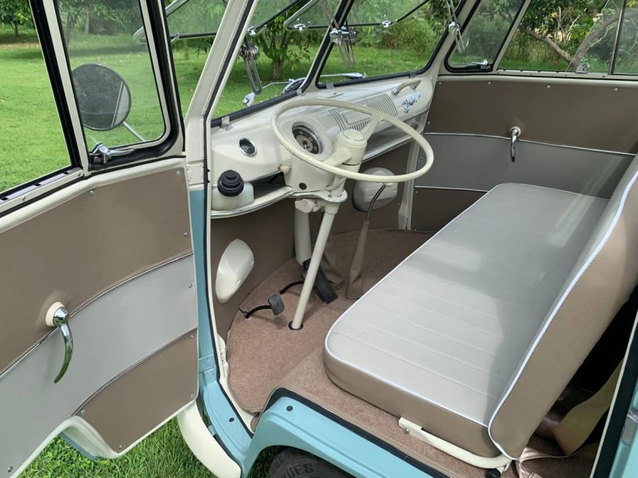 1974 Volkswagen Bay-Window Bus - Image 7 of 29