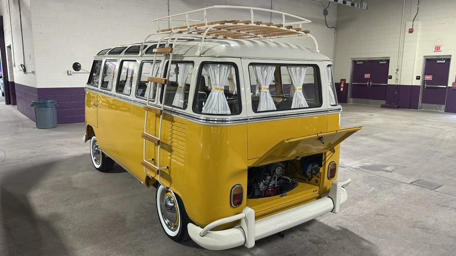 1974 Volkswagen Bay-Window Bus - Image 6 of 14