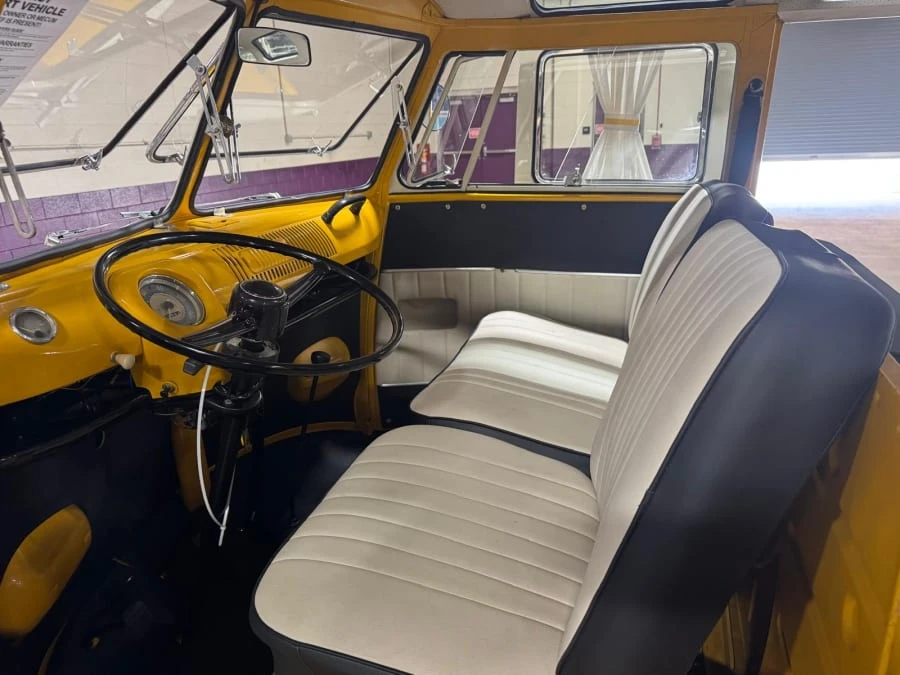 1974 Volkswagen Bay-Window Bus - Image 12 of 14