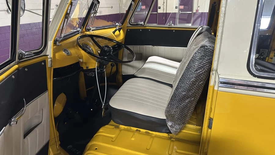 1974 Volkswagen Bay-Window Bus - Image 11 of 14
