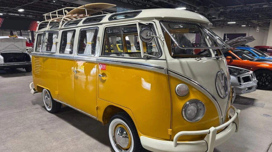 1974 Volkswagen Bay-Window Bus - Image 9 of 14