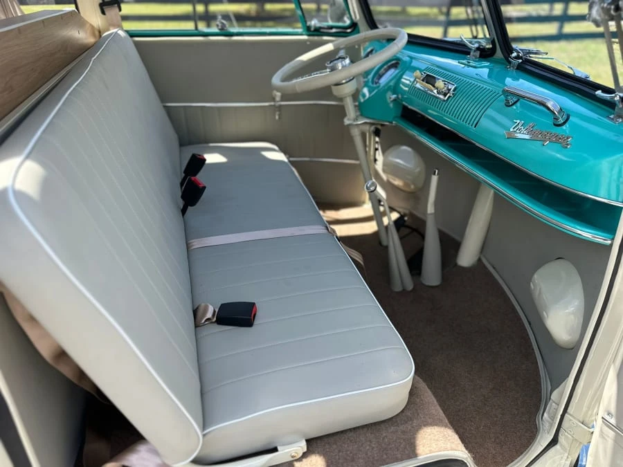 1974 Volkswagen Bay-Window Bus - Image 8 of 31