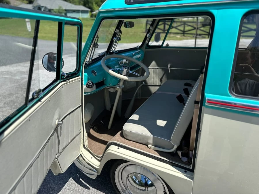 1974 Volkswagen Bay-Window Bus - Image 11 of 31