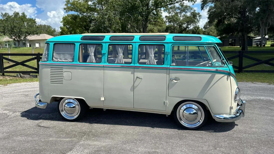 1974 Volkswagen Bay-Window Bus - Image 5 of 31