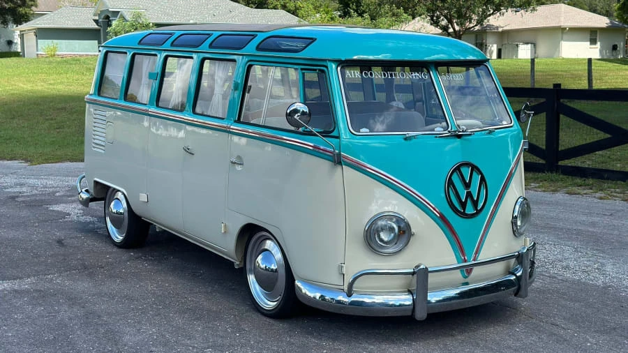 1974 Volkswagen Bay-Window Bus - Image 4 of 31