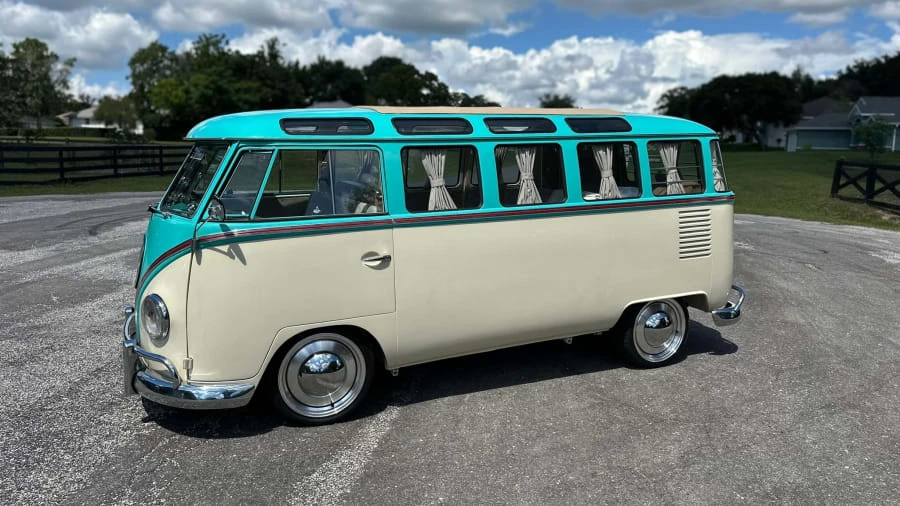 1974 Volkswagen Bay-Window Bus - Image 6 of 31