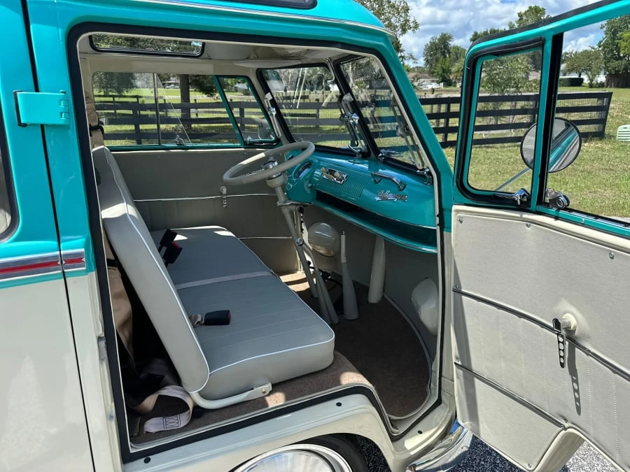 1974 Volkswagen Bay-Window Bus - Image 20 of 31