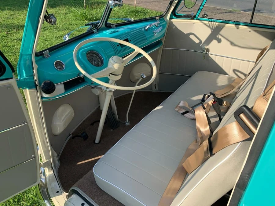 1974 Volkswagen Bay-Window Bus - Image 9 of 31