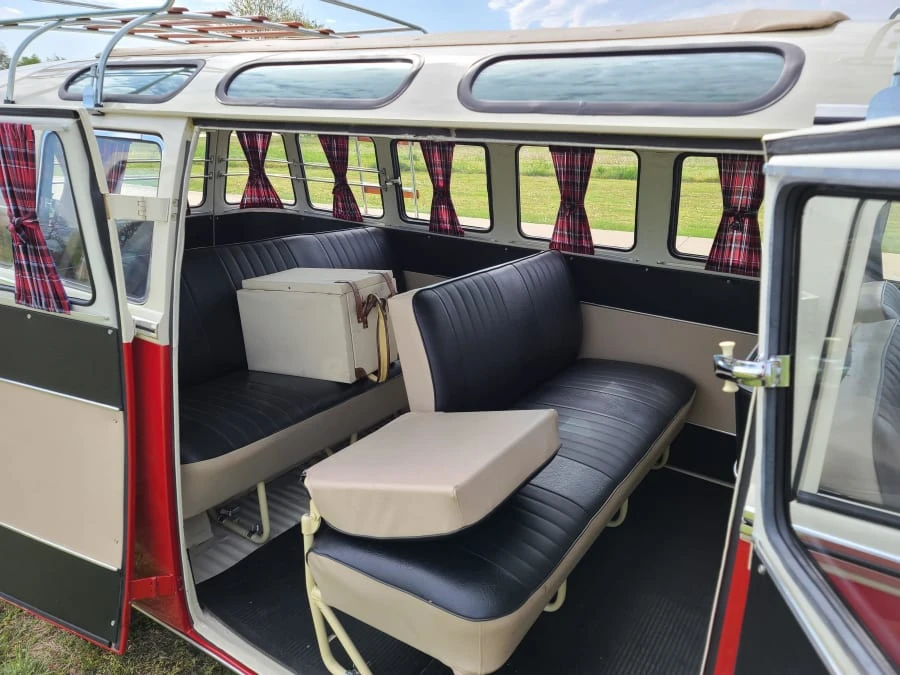 1974 Volkswagen Split-Window Bus - Image 4 of 9