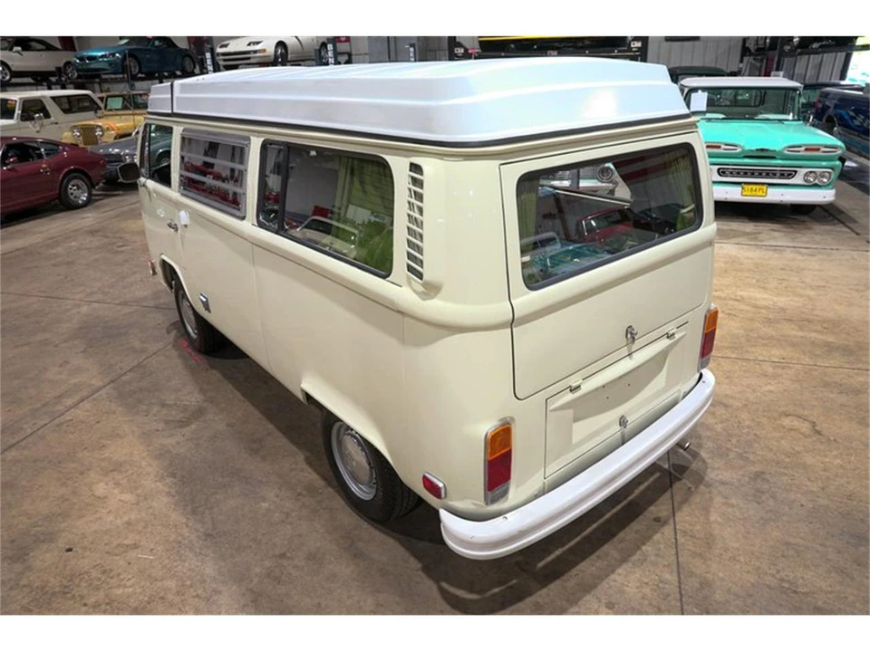 1974 Volkswagen Bay-Window Bus - Image 16 of 31