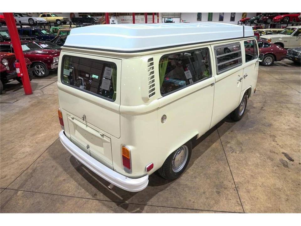 1974 Volkswagen Bay-Window Bus - Image 17 of 31