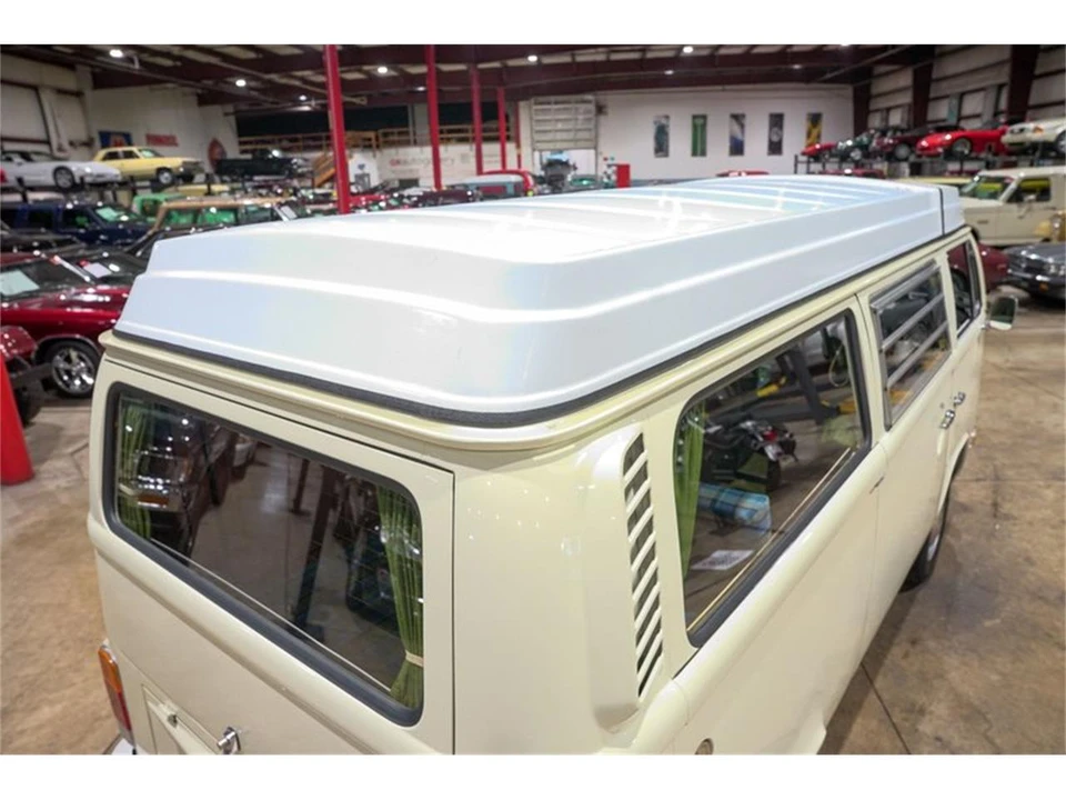 1974 Volkswagen Bay-Window Bus - Image 20 of 31