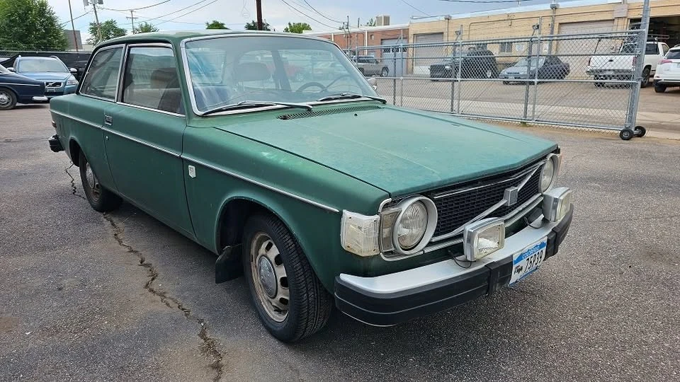 1974 Volvo 142 - Image 2 of 6