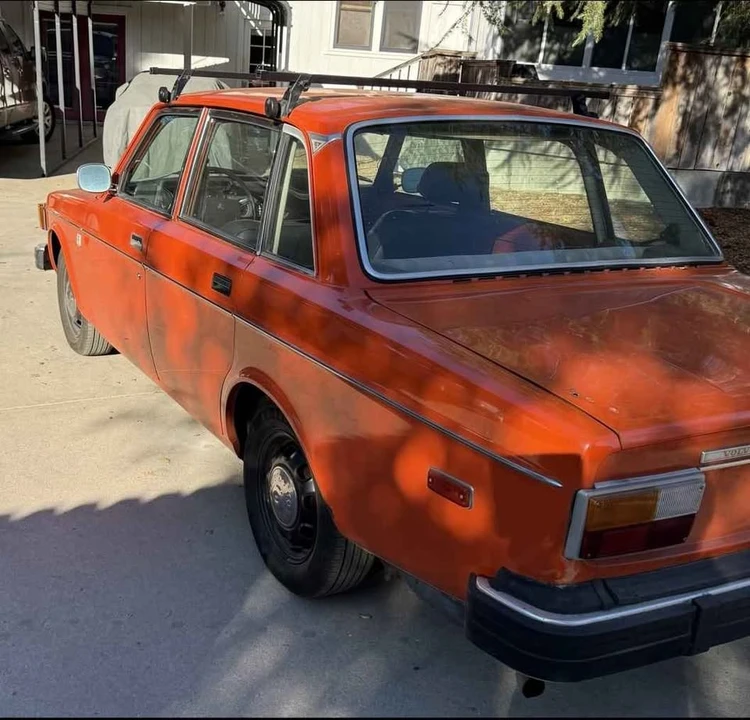 1974 Volvo 144 - Image 2 of 19
