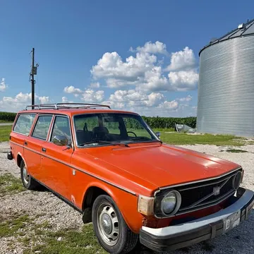 1974 Volvo 240 Wagon 4D