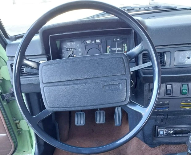 1974 Volvo 245 - Image 6 of 10