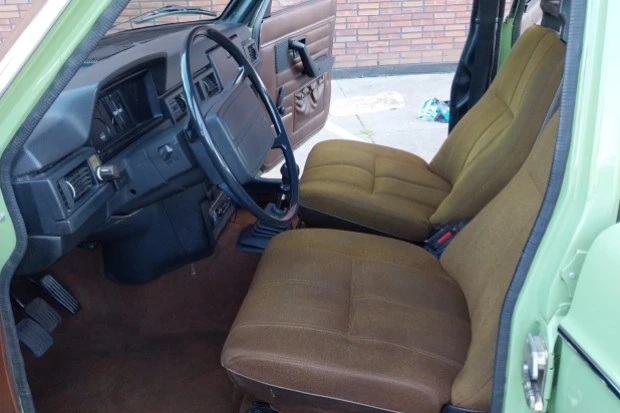 1974 Volvo 245 - Image 4 of 10