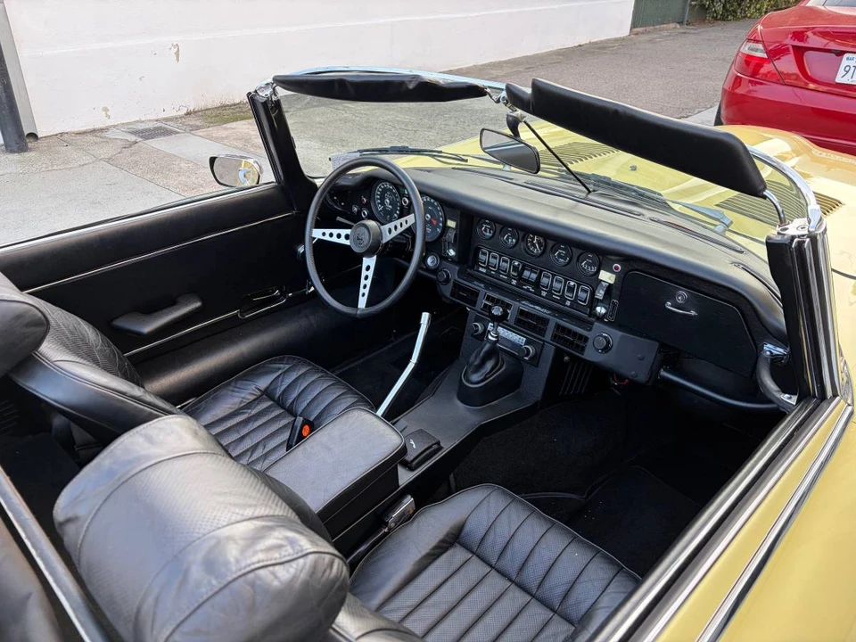 1974 Jaguar E-Type Series 3 V12 - Image 8 of 10