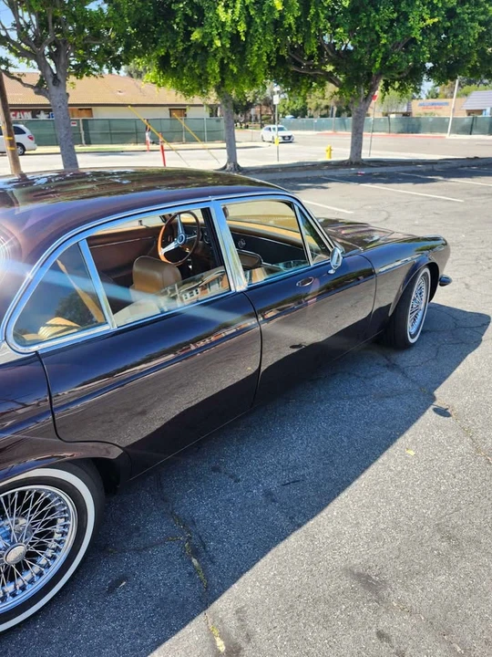 1974 Jaguar XJ Series 2 - Image 6 of 9