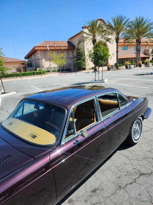 1974 Jaguar XJ Series 2 - Image 2 of 9