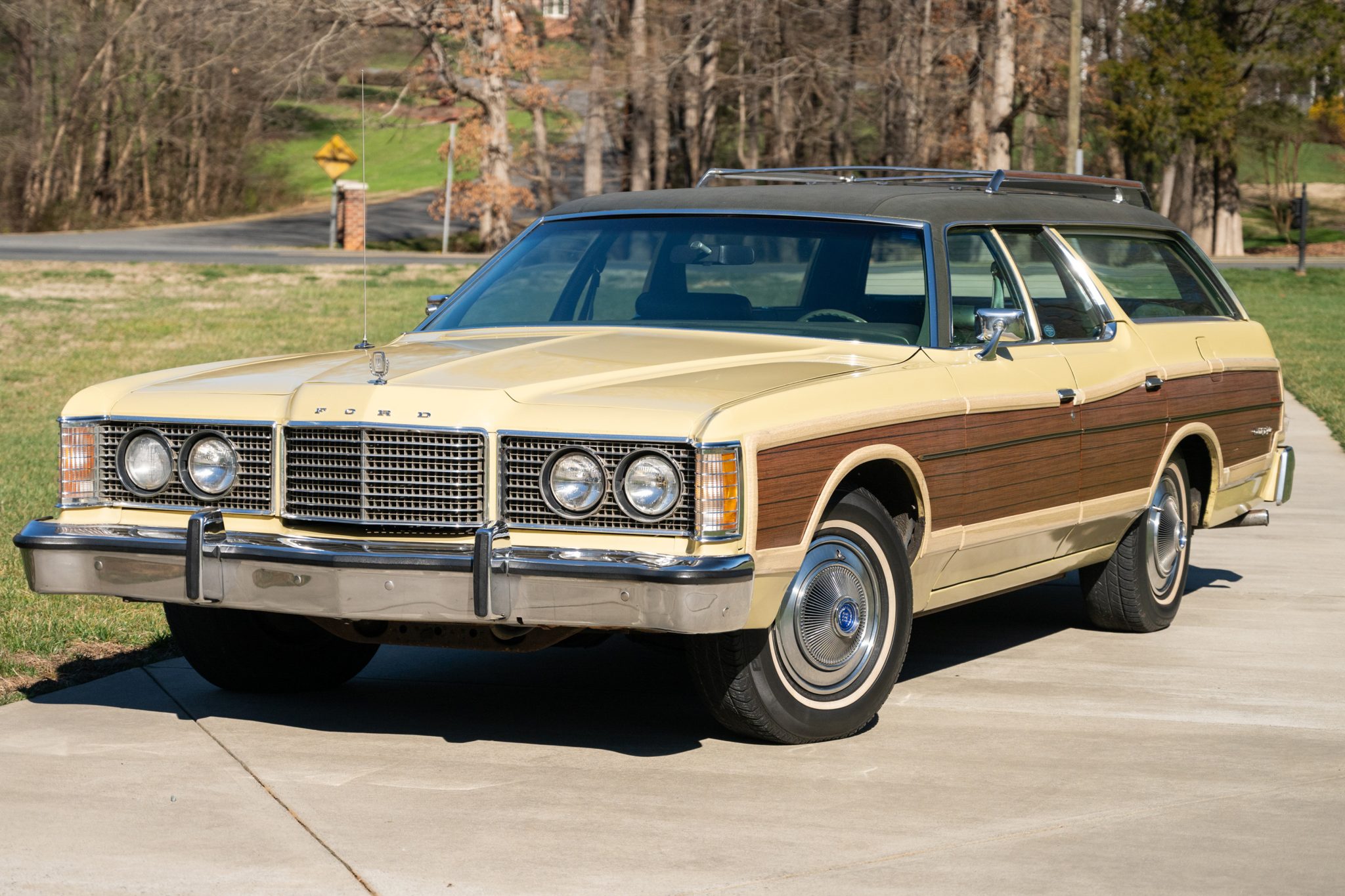 1974 Ford LTD Country Squire