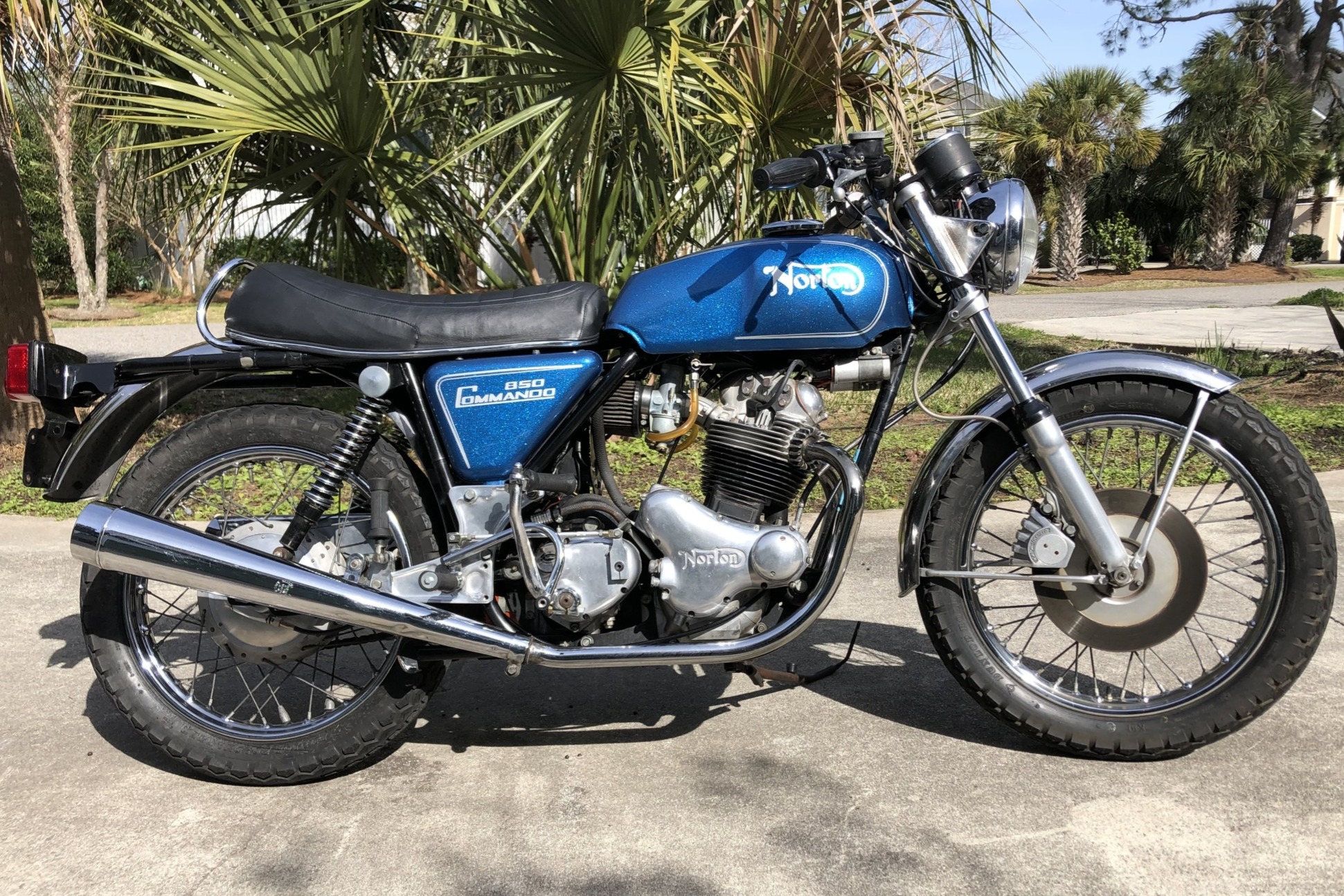 1974 Norton Commando 850