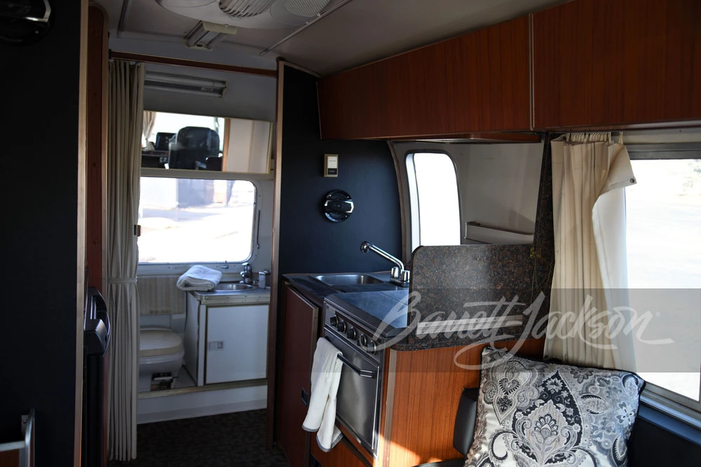 1975 Airstream - Image 18 of 31
