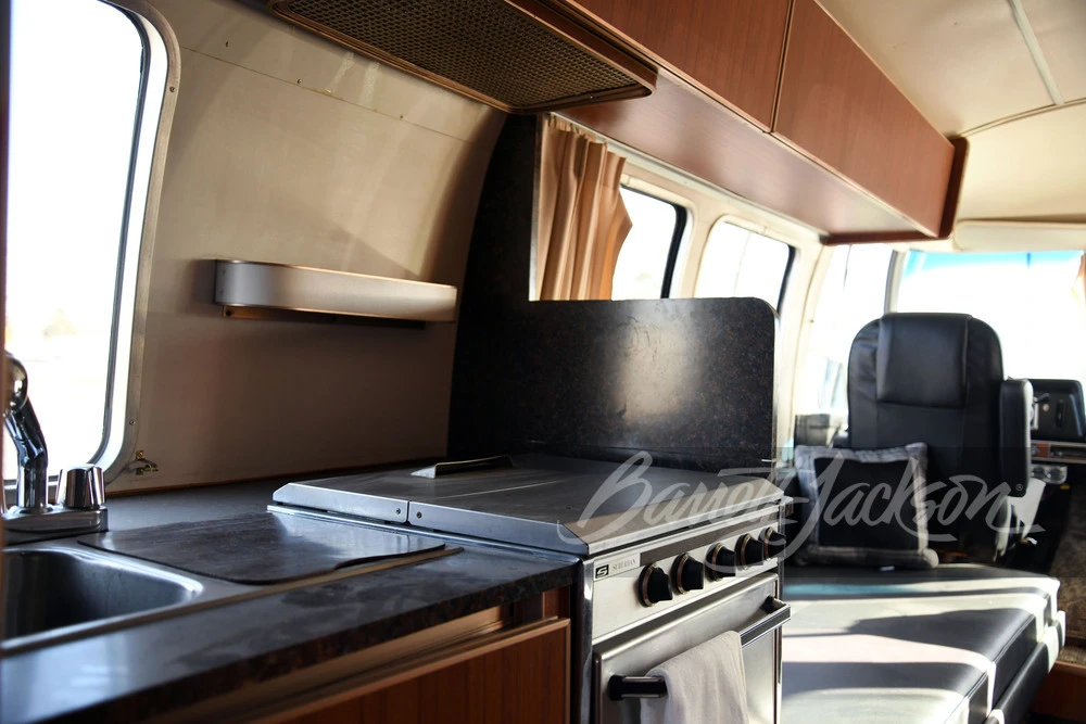 1975 Airstream - Image 20 of 31